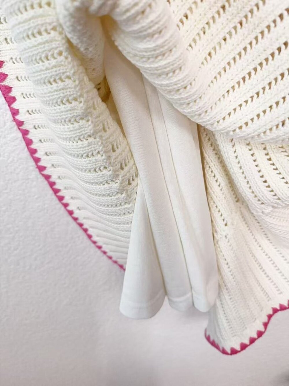 En Saison Rebecca Contrast Stitch Mini Dress White Pink $124 Size Small - Picture 8 of 9